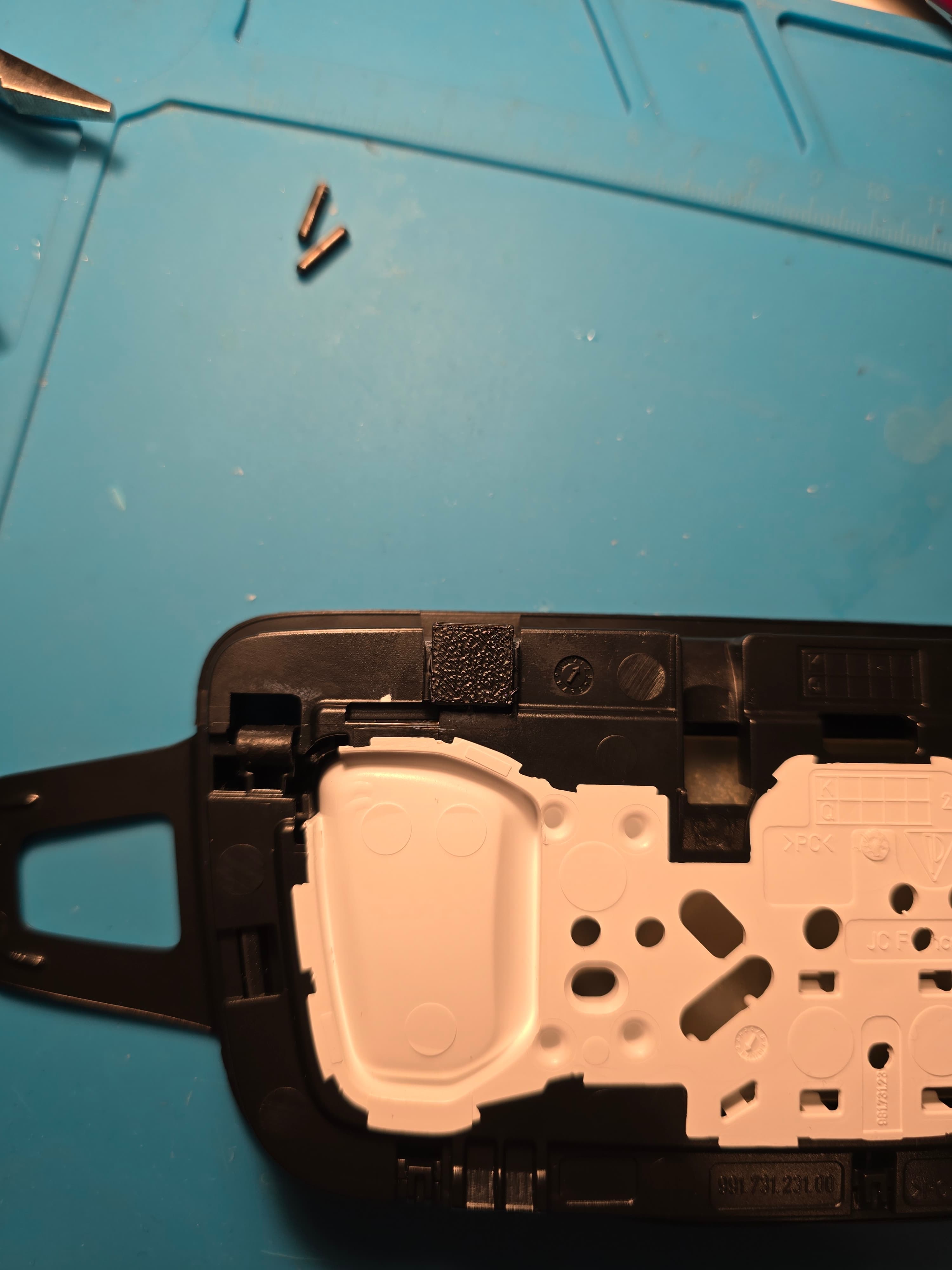 Sun-Visor Vanity-Mirror Repair Tab